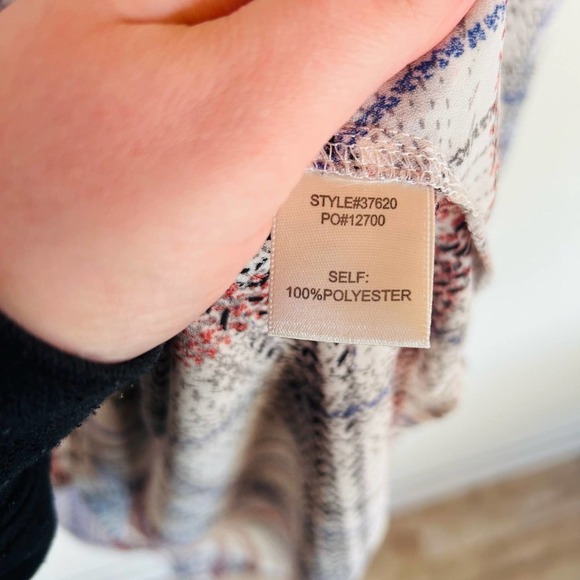 Urban Outfitters skies are blue size L white blue red plaid top 3/4 sleeves - Picture 3 of 5